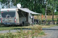 Flower Camping Cabestan - Wohnmobilstellplätze im Grünen auf dem Campingplatz
