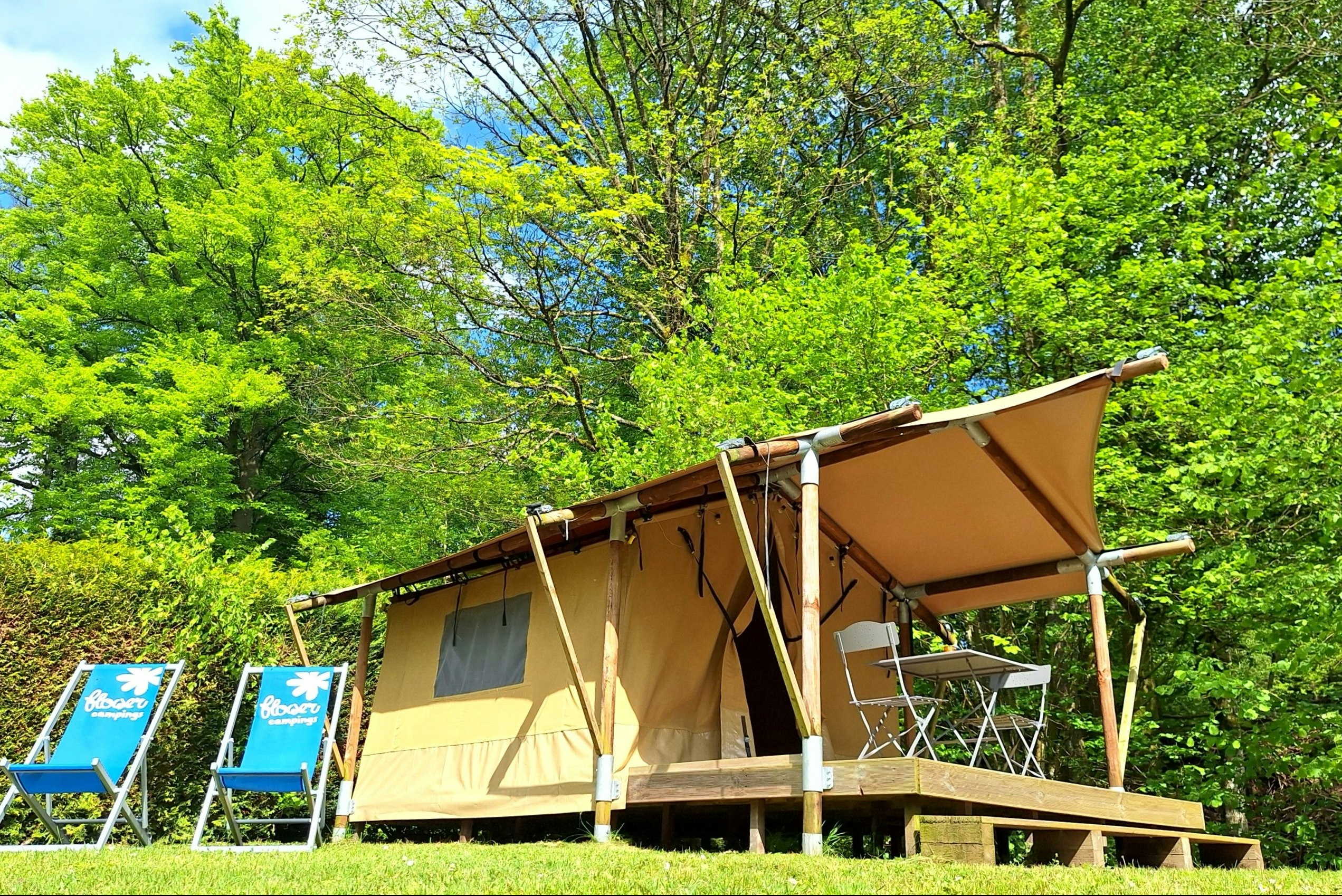 Flower Camping du Lac de la Seigneurie - Glamping-Zelt auf dem Campingplatz