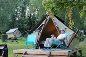 Camping Seasonova Les Vosges du Nord - Miet-Zelt mit kleiner Terrasse