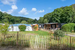 Flower Camping La Chênaie - Mobilheime auf dem Campingplatz