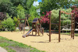 Flower Camping La Clairière - Kinderspielplatz auf dem Campingplatz