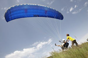 Flower Camping La Plage - Paragliding in der Umgebung des Campingplatzes als Freizeitaktivität