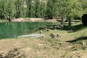 Flower Camping La Riviere - Blick auf den See am Campingplatz