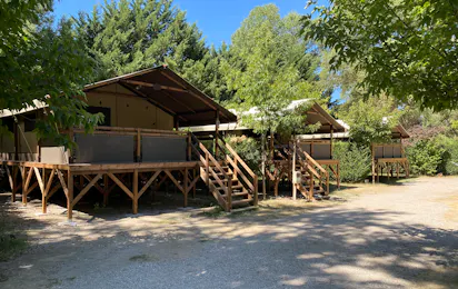 Flower Camping La Riviere