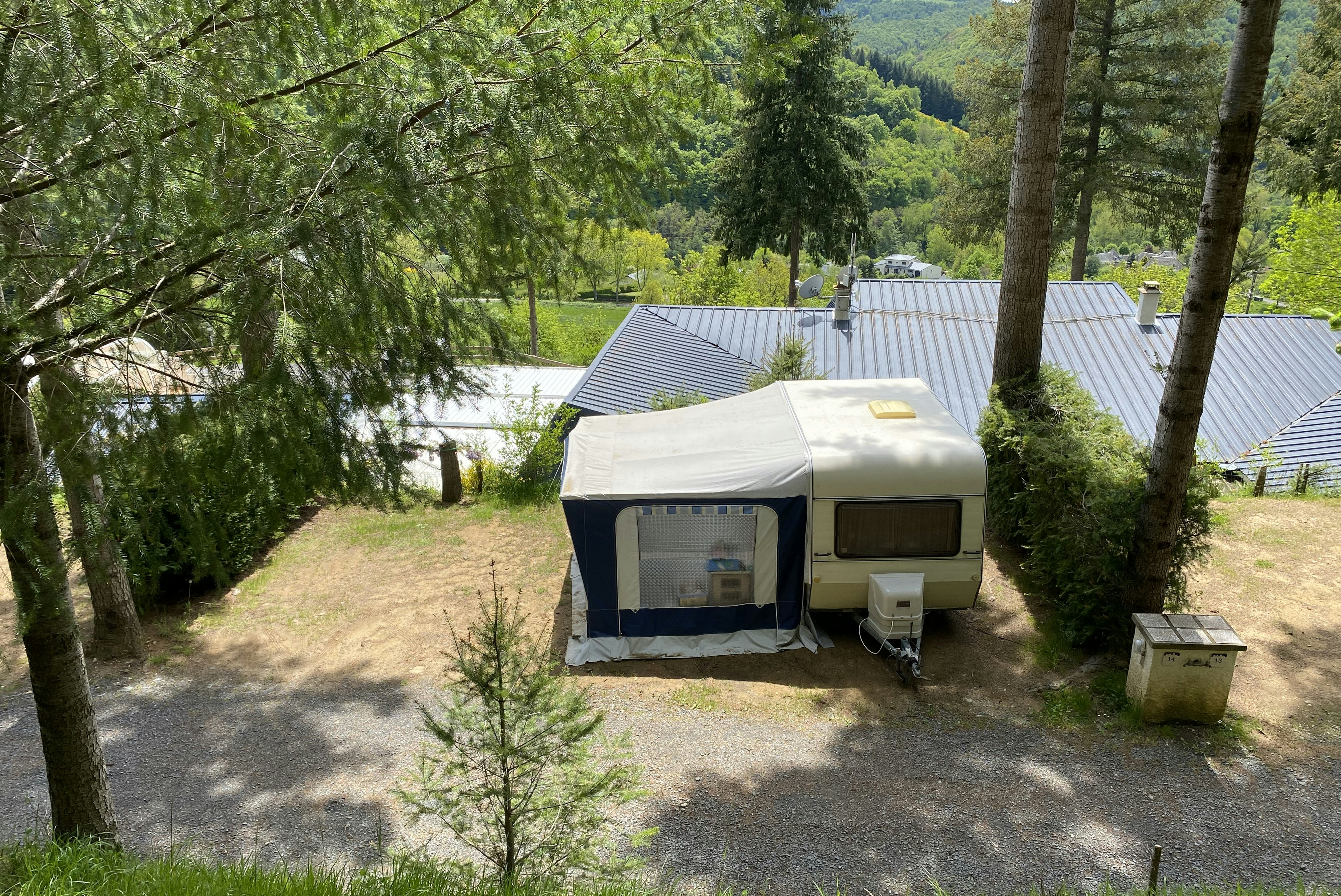Flower Camping Le Belvédère - Standplätze auf dem Campingplatz