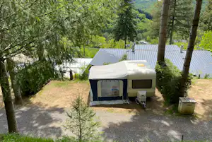 Flower Camping Le Belvédère - Standplätze auf dem Campingplatz