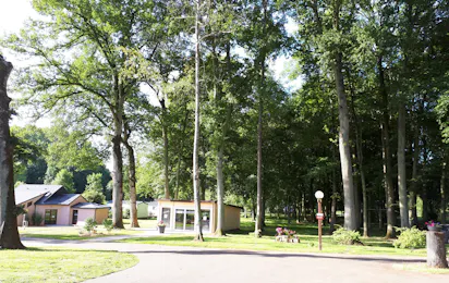 Camping Le Bois Fleuri (Illiers-Combray)