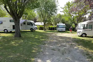 Flower Camping Le Château - Wohnmobilstellplätze