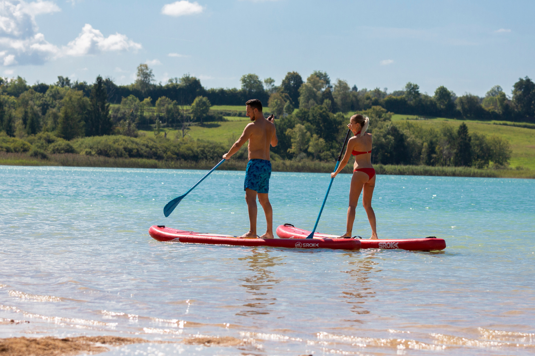 Camping Le Grand Lac - Stand-Up-Paddling als Freizeitaktivität