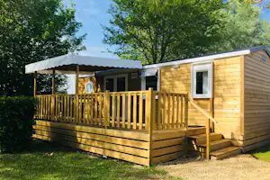Camping du Lac de Saint-Cyr - Mobilheim mit Veranda auf dem Campingplatz