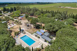 Flower Camping Le Mas de Mourgues - Campingplatz Luftaufnahme