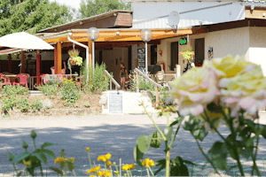 Flower Camping Les 3 Ours - Restaurant vom Campingplatz mit Terrasse