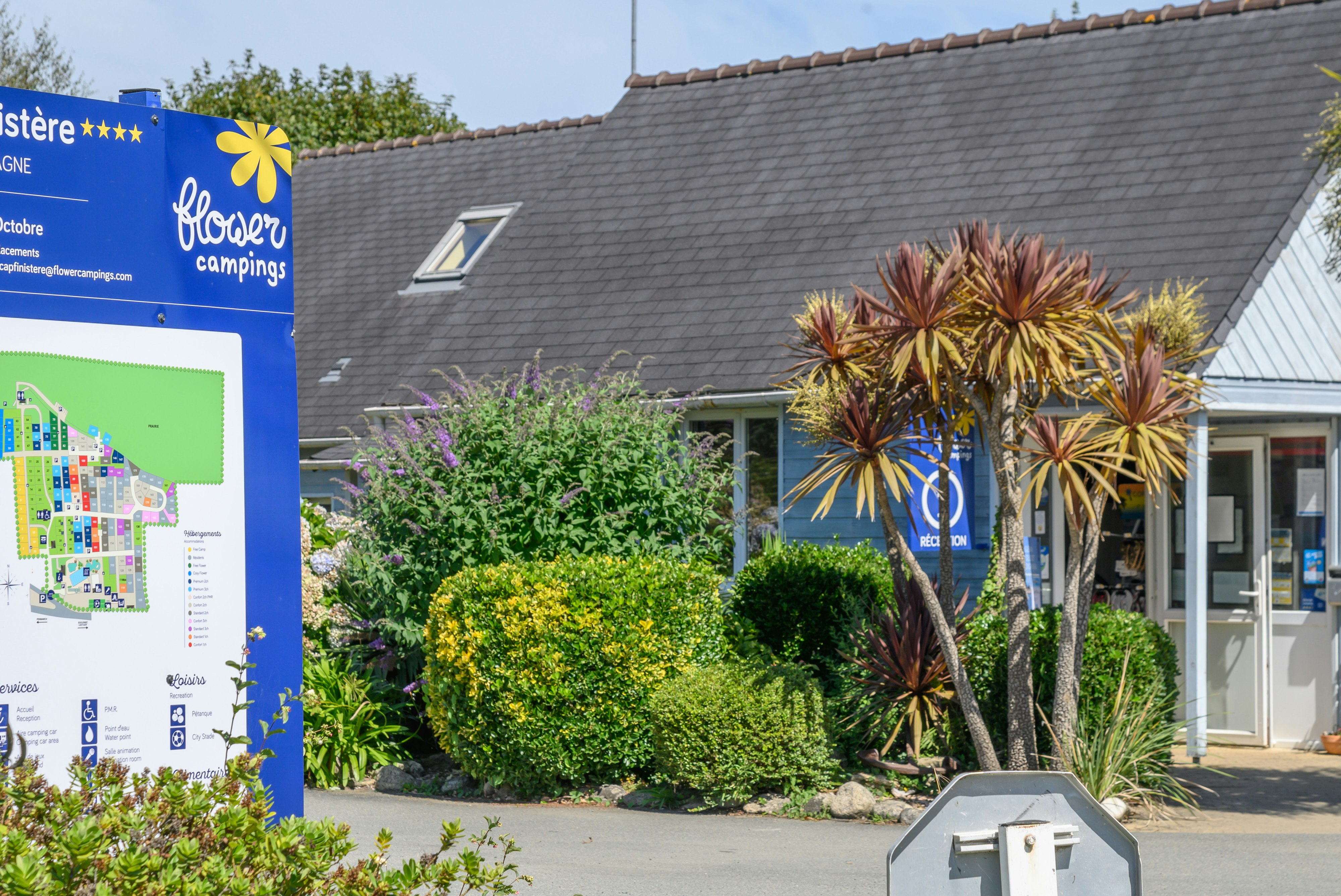 Flower Camping Cap Finistère  Flower Camping Les Genêts - Eingang des Campingplatzes