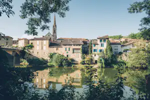 Flower Camping Les Gorges de l'Aveyron - Blick in die Umgebung des Campingplatzes
