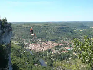 Flower Camping Les Gorges de l'Aveyron - Zipline in der Umgebung des Campingplatzes