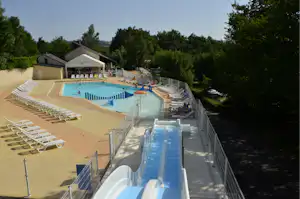Capocamping Les Terrasses du Lac Flower Camping Les Terrasses du Lac - Campingplatz mit Pool,Wasserrutsche, Liegestühlen und Sonnenschirmen