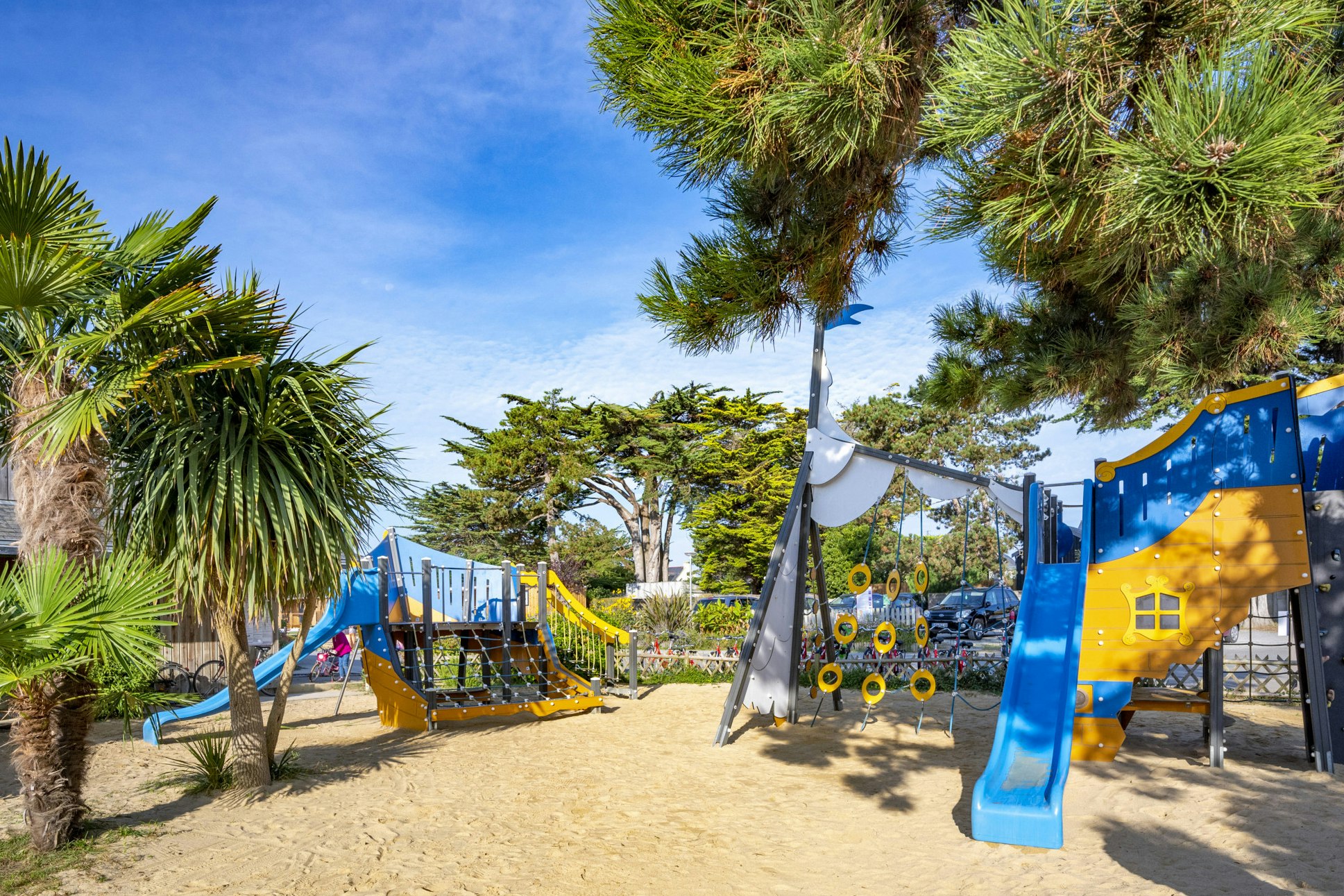 Clicochic Camping Longchamp  - Kinderspielplatz auf dem Campingplatz