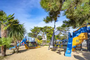 Clicochic Camping Longchamp - Kinderspielplatz auf dem Campingplatz