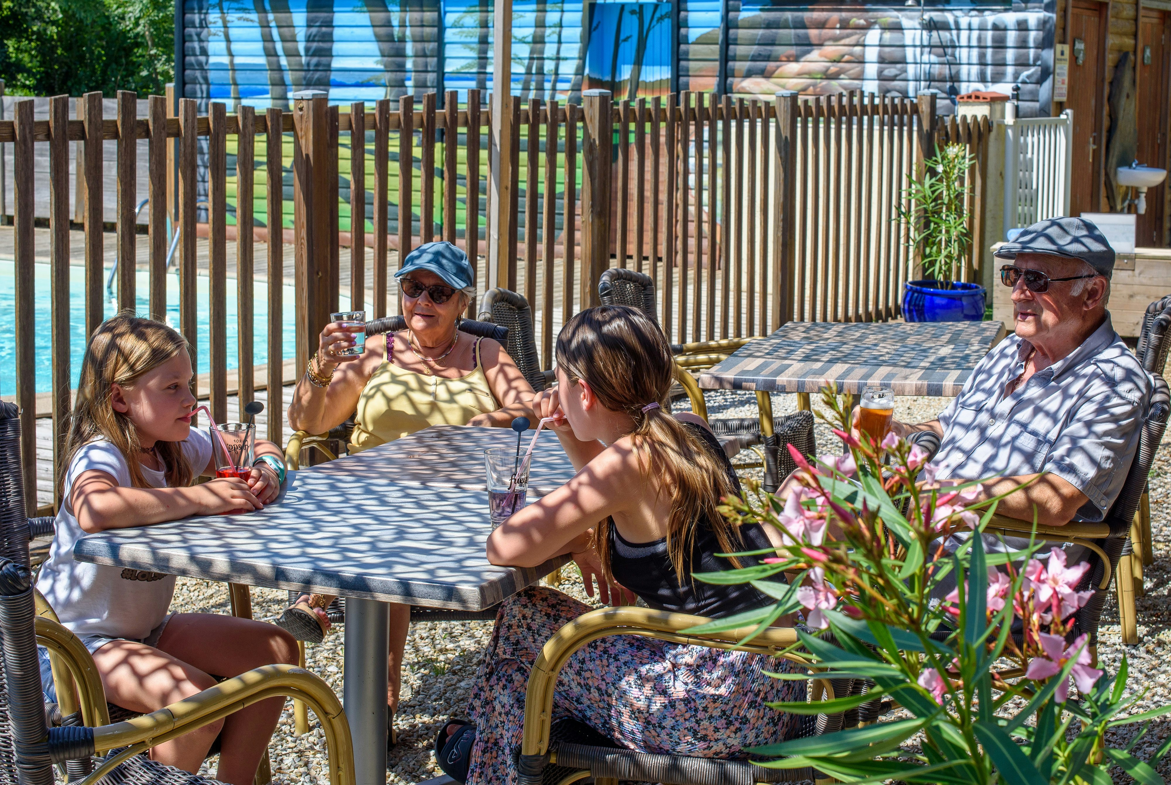 Flower Camping Saint-Martin  - Restaurant mit Terrasse auf dem Campingplatz