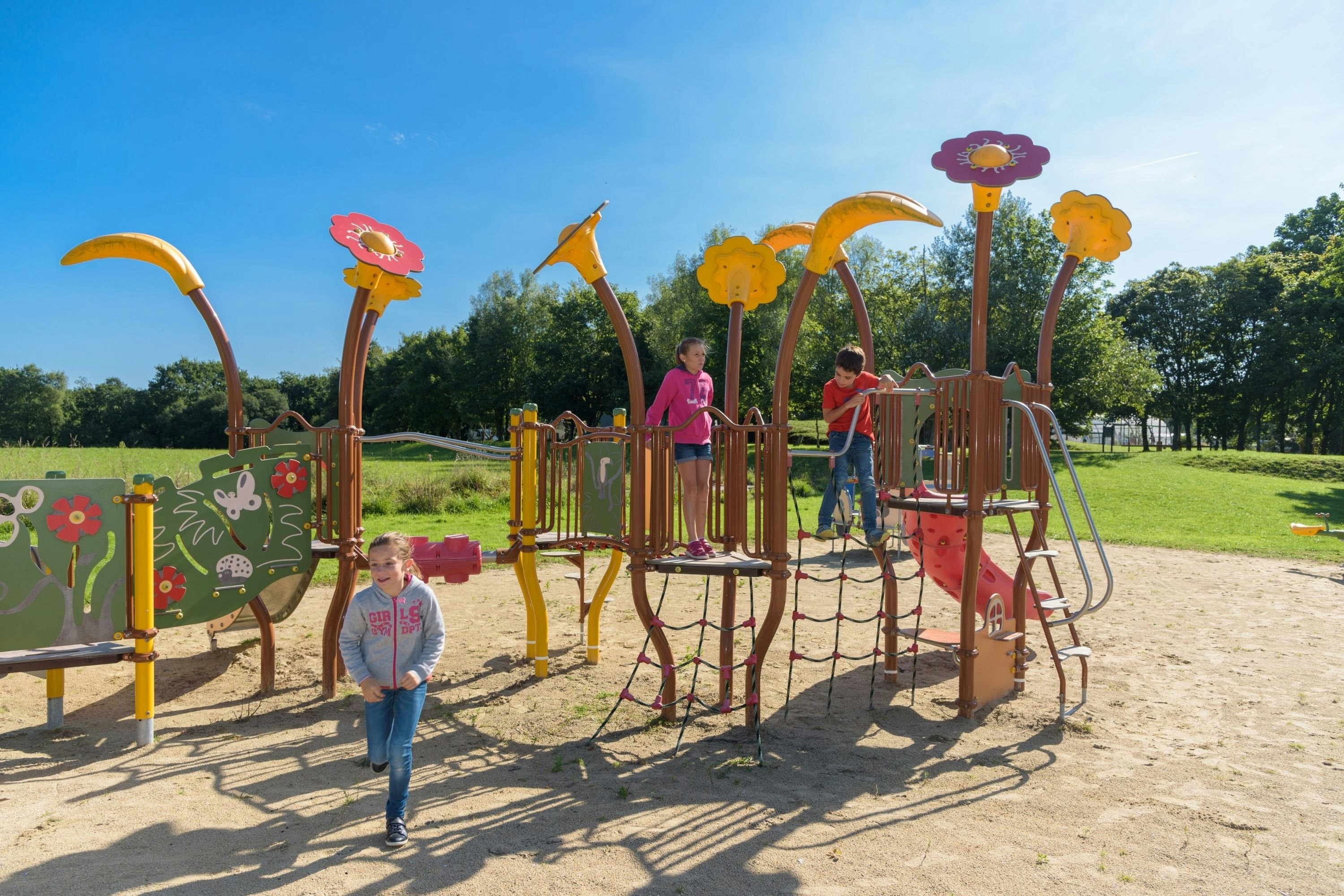 Flower Domaine de Mesqueau  - Kinderspielplatz auf dem Campingplatz