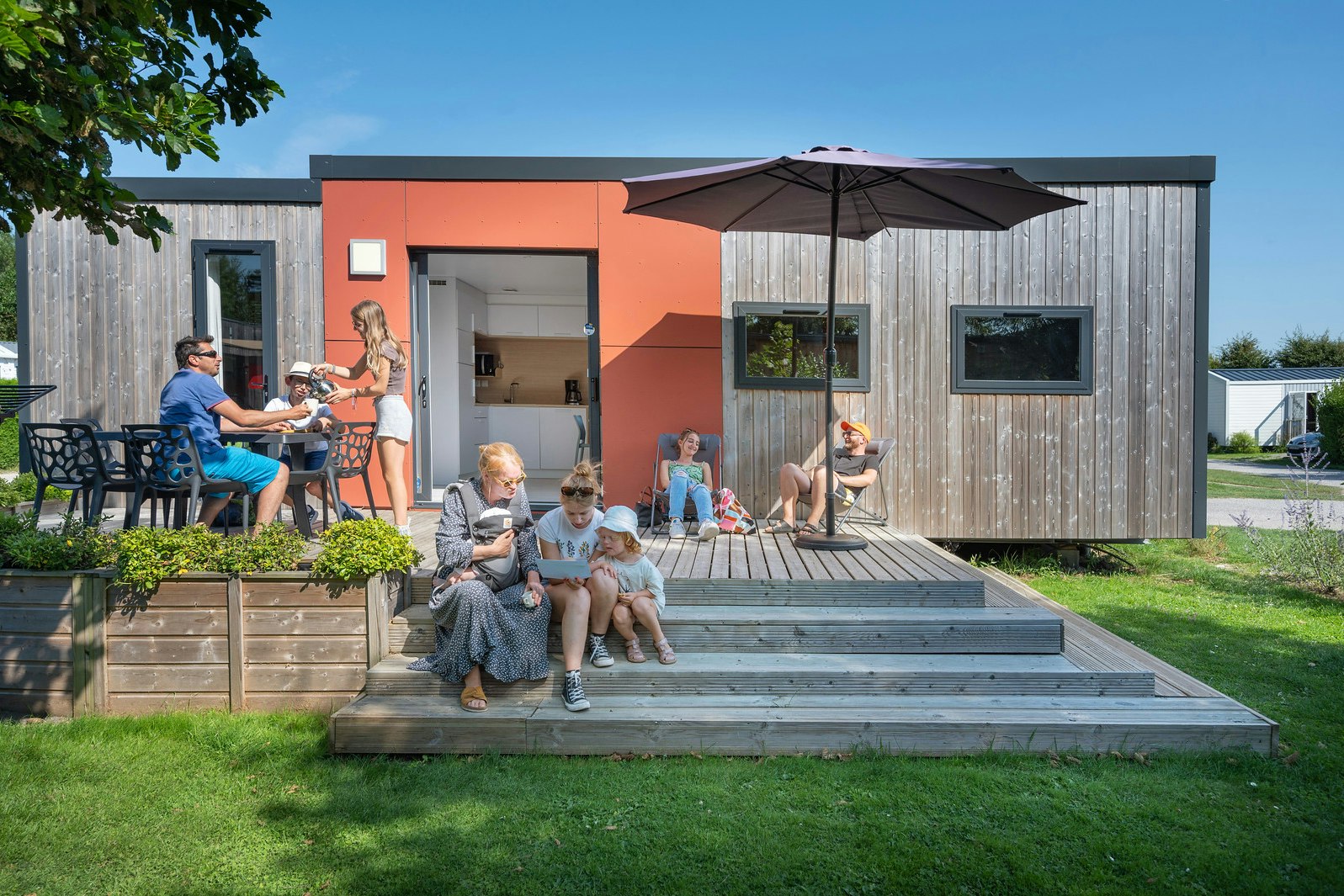 Flowercamping Les Aubépines -  Mietunterkunft mit großer Terrasse