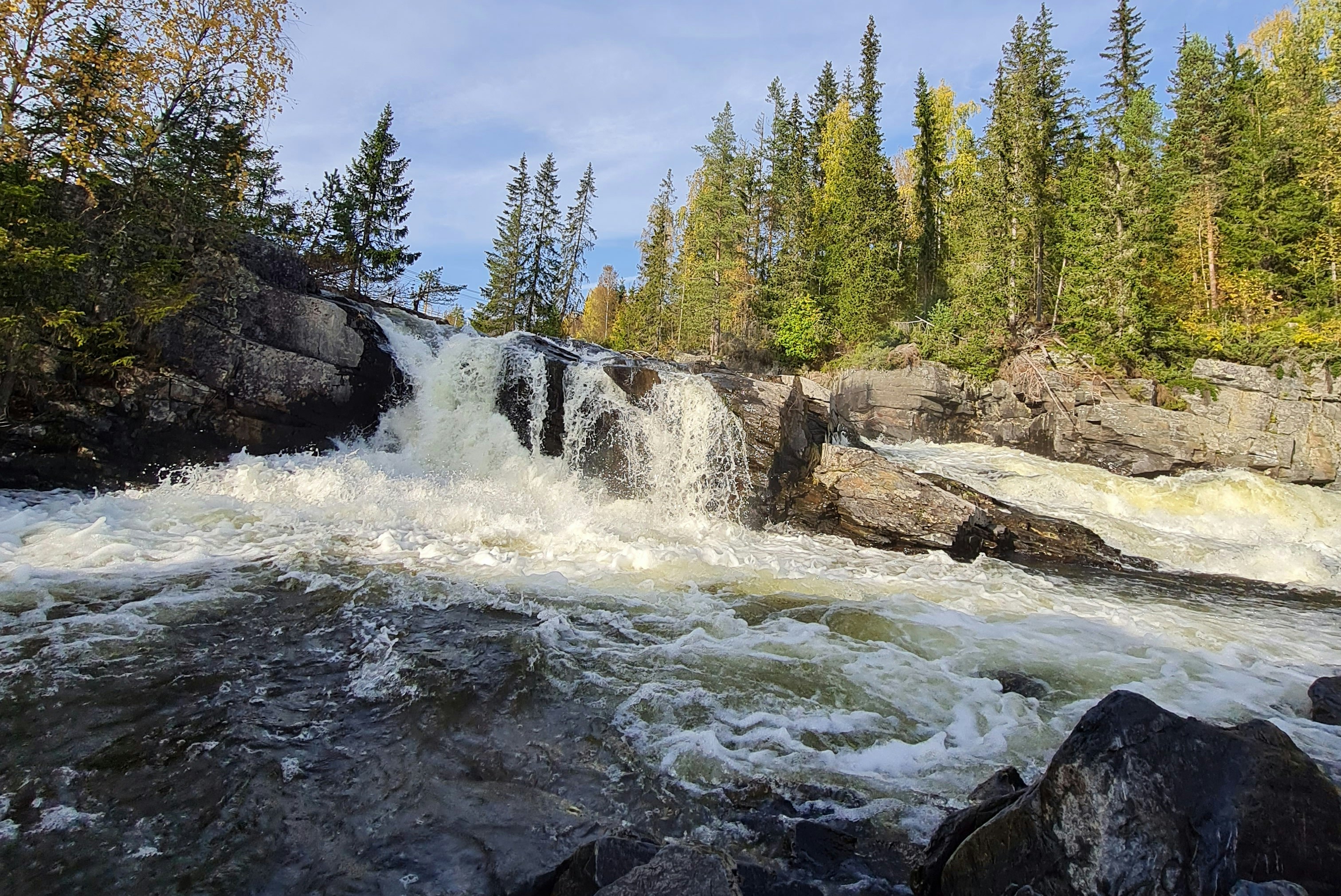Fossen Camping Fagernes - Wasserfall auf dem Campingplatz