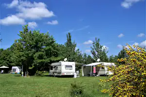 Freizeit- und Campingpark Thräna - Standplatzwiese auf dem Campingplatz