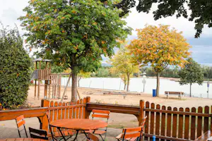 Freizeitgebiet Großwelzheim - Spielplatz - Terrasse