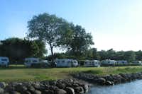 Frydenstrand Camping Mou - Wohnmobil- und  Wohnwagenstellplätze - direkt am Ufer