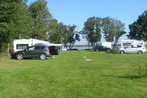 Frydenstrand Camping Mou - Wohnmobil- und Wohnwagenstellplätze im Grünen