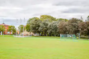 Fyrishov Camping - Sportplatz