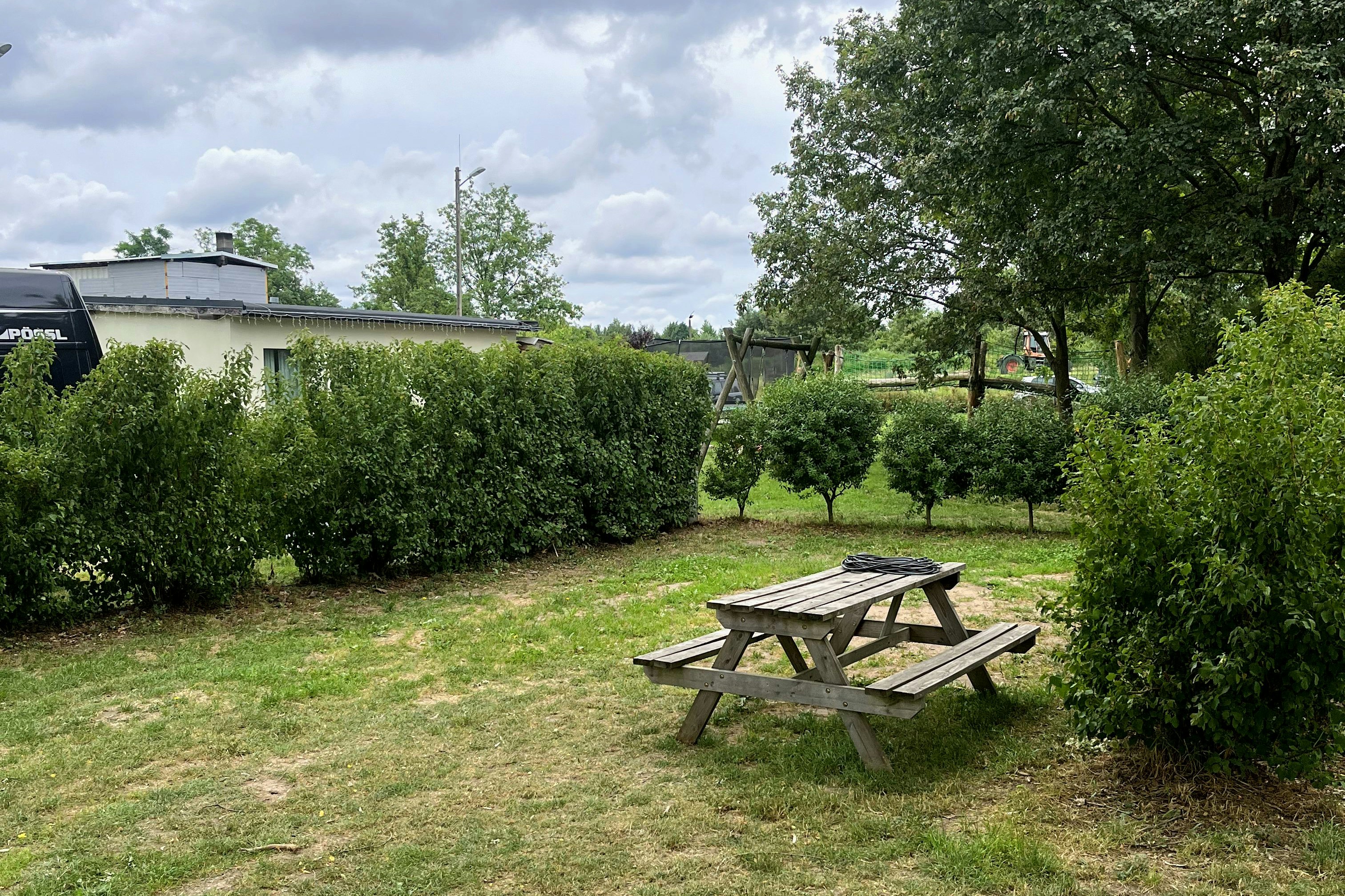 Gadabout Hostel & Camp - Standplätze im Grünen auf dem Campingplatz