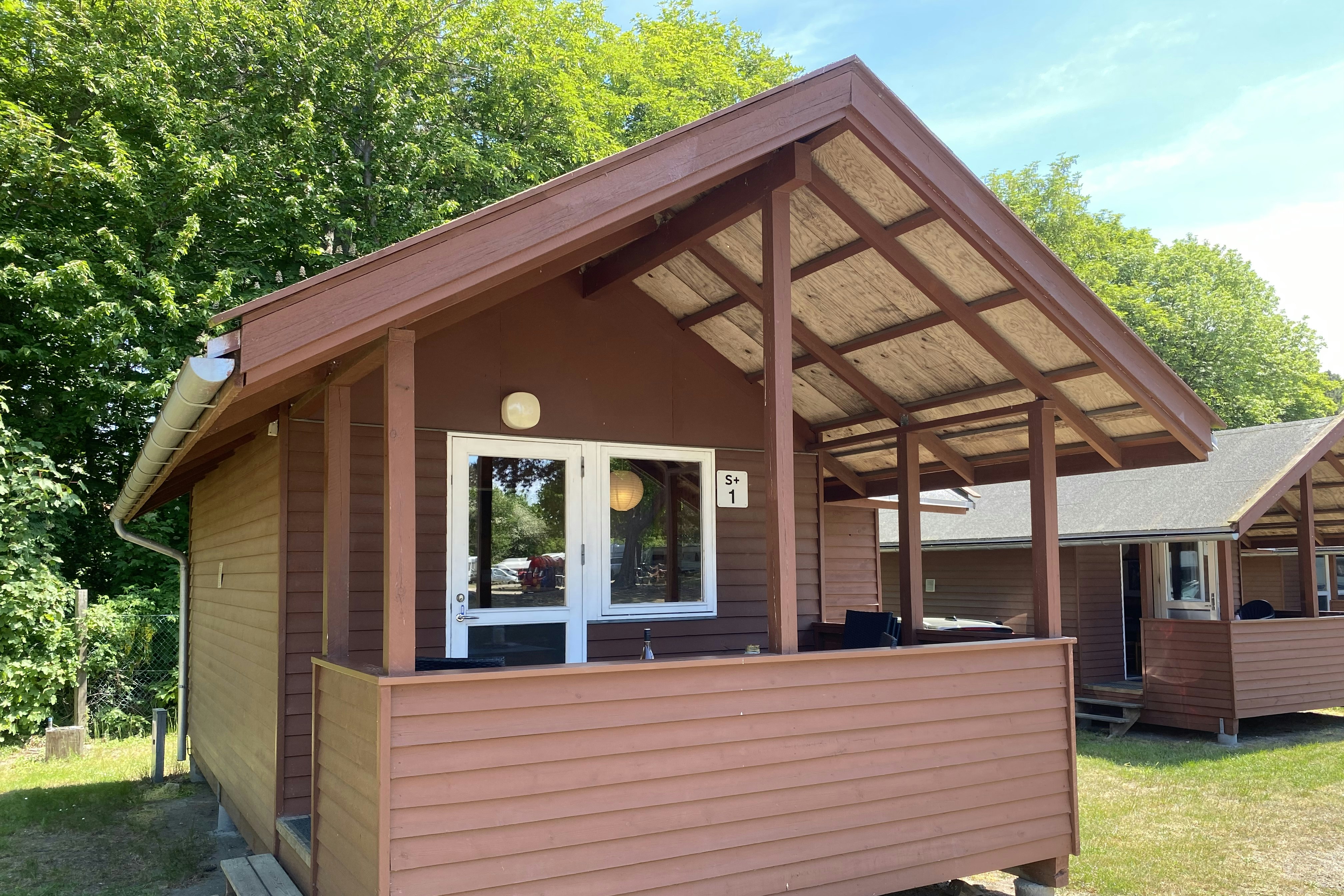 Galløkken Camping  - Mobilheim mit Terrasse auf dem Campingplatz