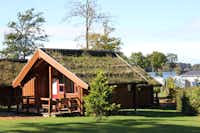 GalsKlint Camping - Mobilheim mit Veranda im Grünen auf dem Campinglatz