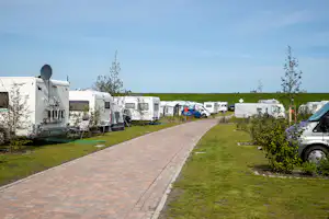 Ganzjahres-Camping Neuharlingersiel - Großzügig angelegte Plätze