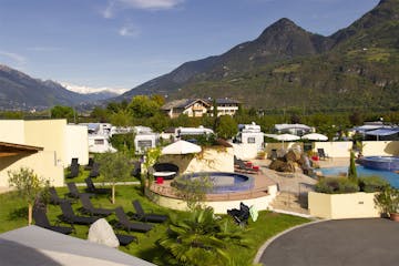 Luxury Camping Schlosshof Resort