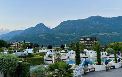 Luxury Camping Schlosshof Resort