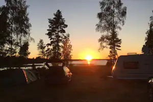 Getnö - Lake Åsnen Resort - Sonnenuntergang über dem Campingplatz