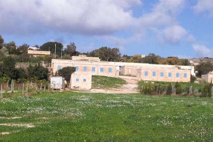 Ghajn Tuffieha Campsite - Campingplatzanlage im Grünen auf dem Campingplatz