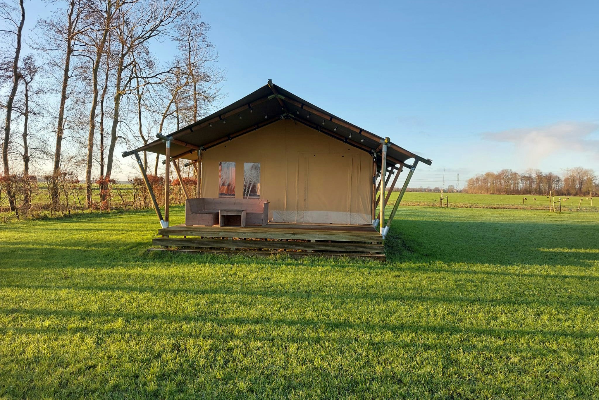 Glamping Franse Peer - Glamping-Zelt auf der Wiese auf dem Campingplatz