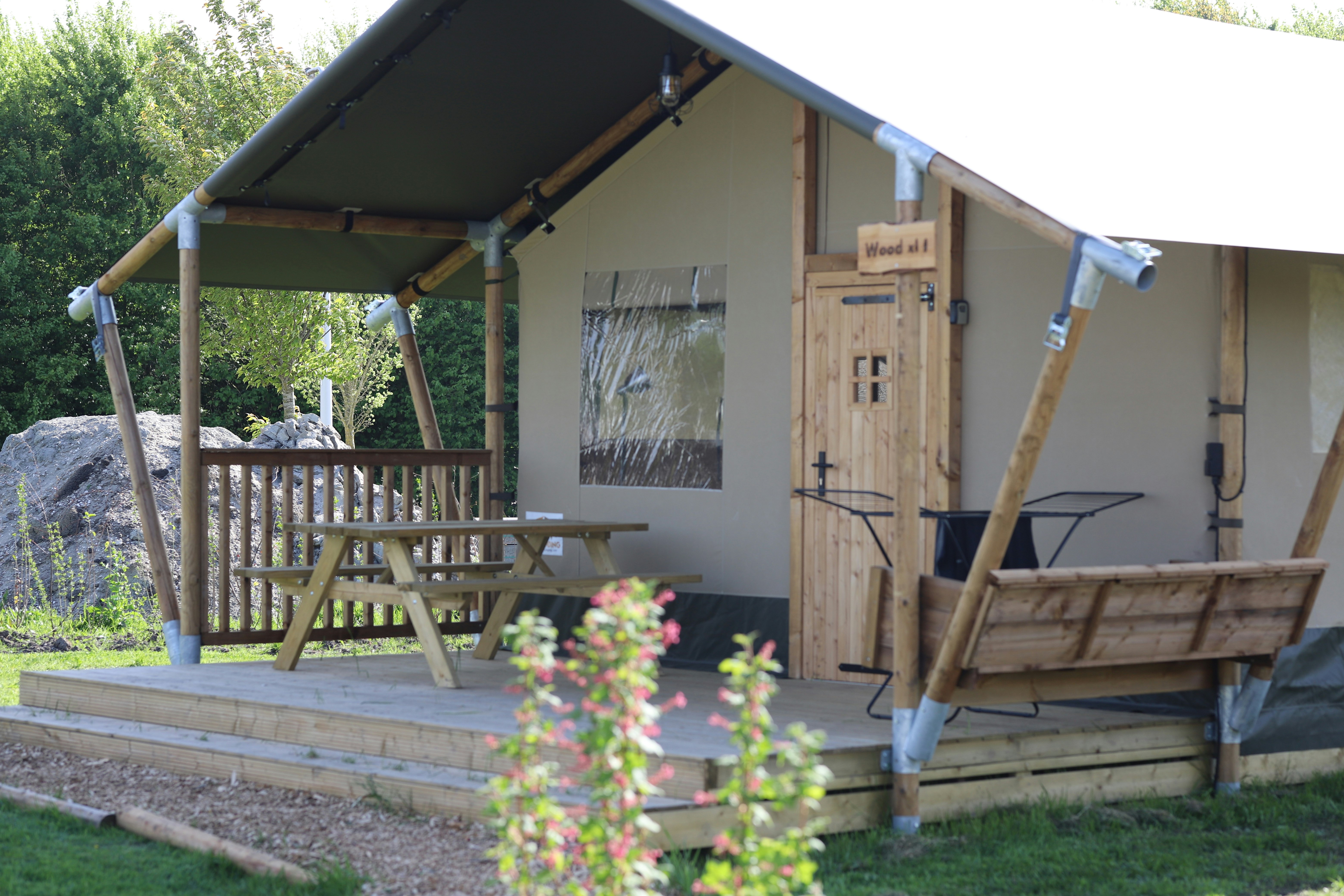 Glamping Terra Zen - Glamping-Zelt mit Terrasse auf dem Campingplatz
