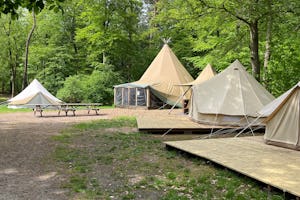 GroepsNatuurkampeerterrein De Wolfskuil - Glamping Zelte Außenansicht