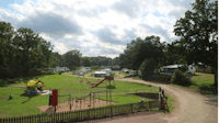 Grottbyn – Skånes Djurparks Camping - Campingplatz mit Kinderspielplatz