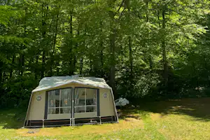 Ly Outdoor Camp Ly Outdoor Camp - Standplatzwiese auf dem Campingplatz