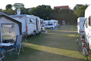 Gudhjem Camping Bornholm - Standplätze auf dem Campingplatz