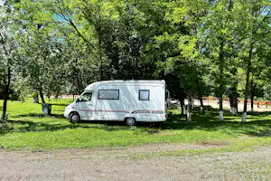 Gurasada Park Campsite - Standplätze auf dem Campingplatz
