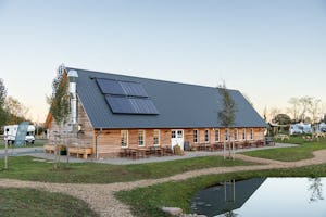 Gut Damp Dorotheenpark - Restaurant mit Terrasse auf dem Campingplatz