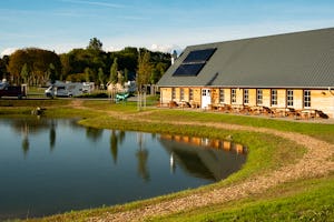Gut Damp Dorotheenpark - Teich auf dem Campingplatz