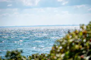 Halk Strand Camping - Blick auf das Wasser am Campingplatz