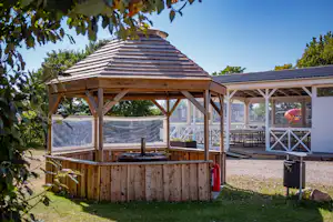 Halk Strand Camping - Grillstelle auf dem Campingplatz